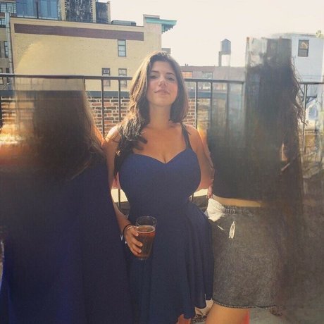 Emily Helen Barry erotische xxx fotos