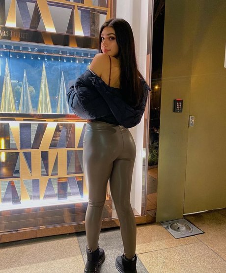 Yalibarel pornostar akt galerien