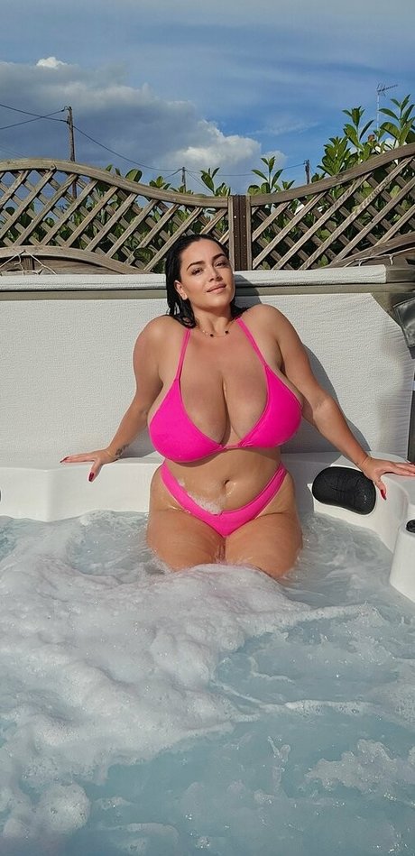 Busty Klara perfekte nackt fotos