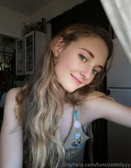 funsizedellyuwu freie pornostar bild