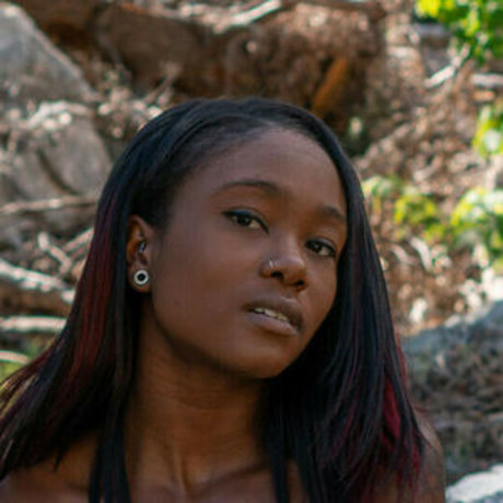 Eirenne Suicide nacktheit akt bild