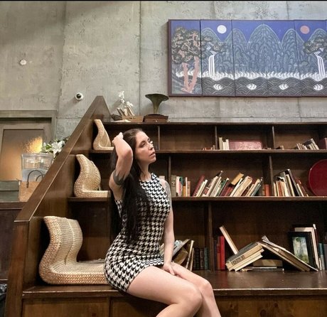 Ashley Lunt schöne nackte archiv