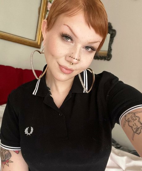 Danni Kancho model heiße foto