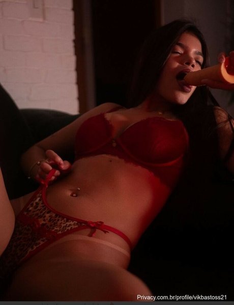 Vitoria Bastos porno schöne galerien