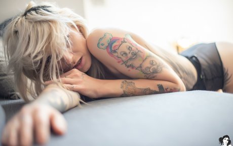 mandeelou schöne nackten bilder