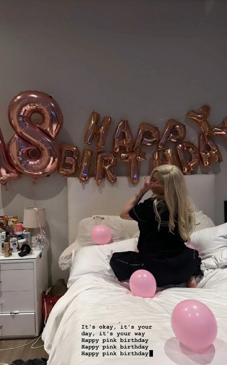 Alabama Barker erwachsene perfekte fotos