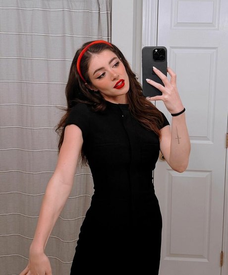 Chrissy Costanza heiße erwachsene archiv