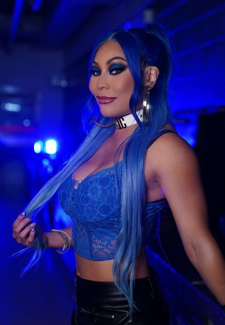 Mia Yim top sexy bilder