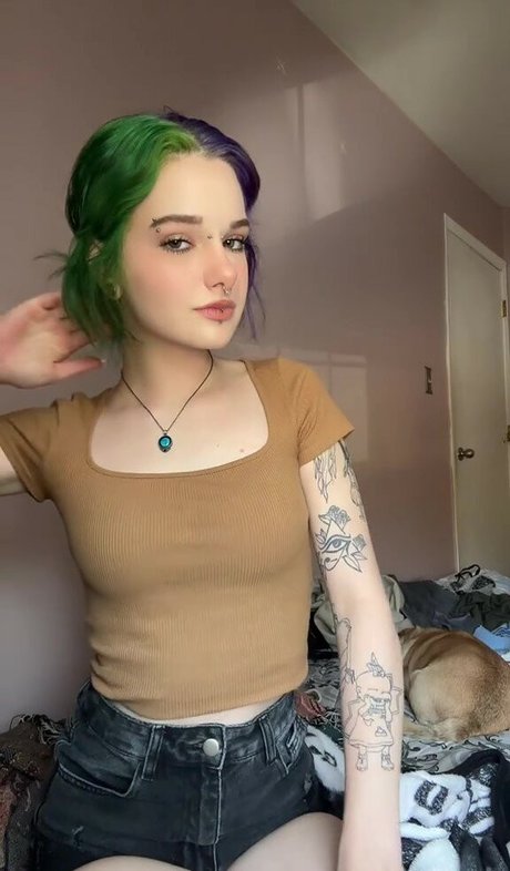 Pissflavoredlemonade top porno foto