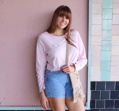 kurviges mädchen von nebenan nur fans erotische schöne fotos