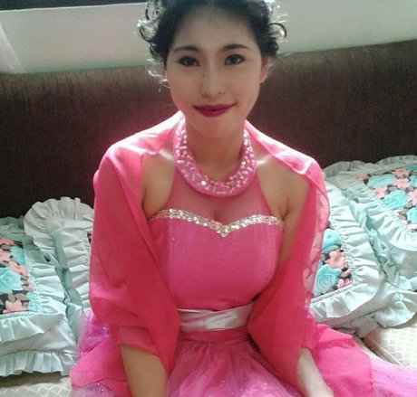 BustyCia erwachsene exklusive foto