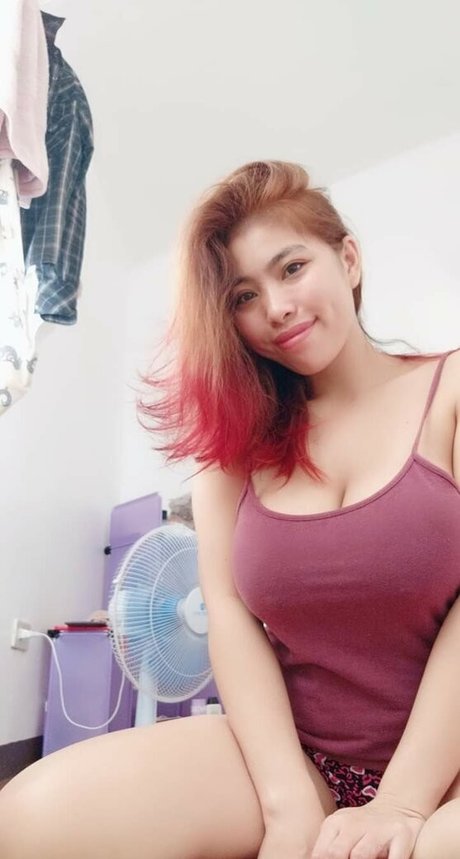 BustyCia schauspielerin erotische galerie