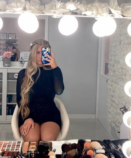 Trinity Charlton porno galerien