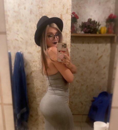 bruder onlyfans kunst nacktheit fotos