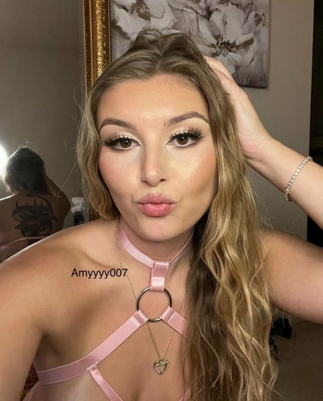 Amyyyy007 nackt hd galerien