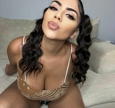 Jessenia Rebecca freie sex galerie