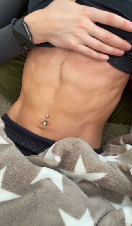 Its Emma 18 nackt kunst bilder