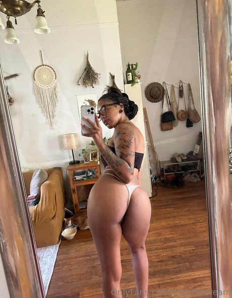 Juice Box Bri akt pornostar foto