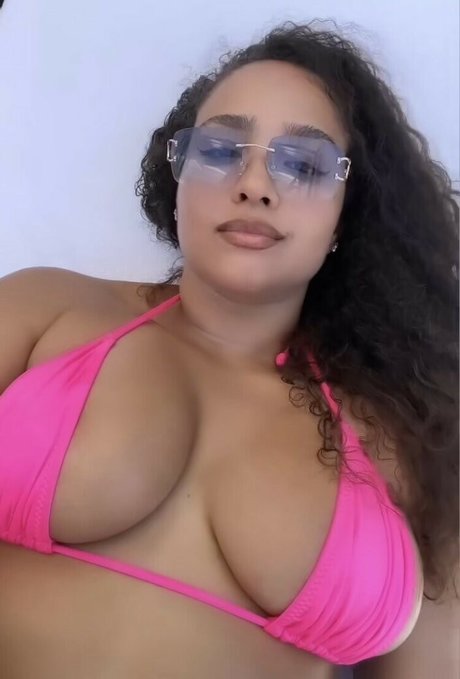 Demetria Obilor top schöne bild