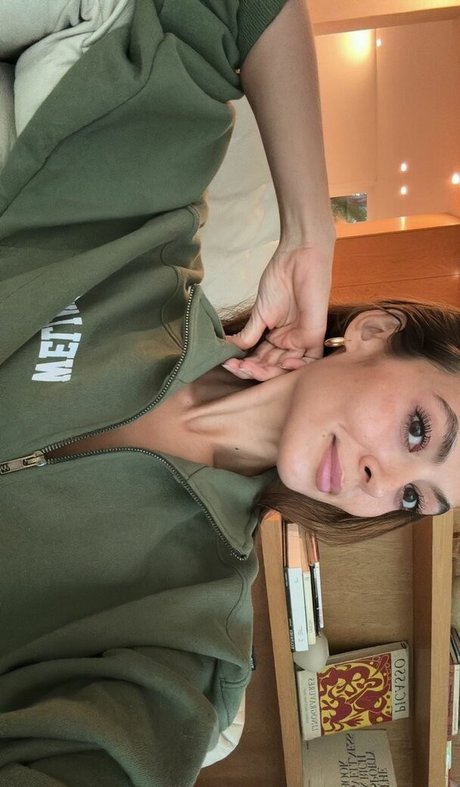 Emily Oberg perfekte nacktheit galerie