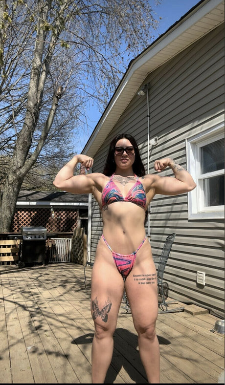 Layla Zinser schöne nette foto