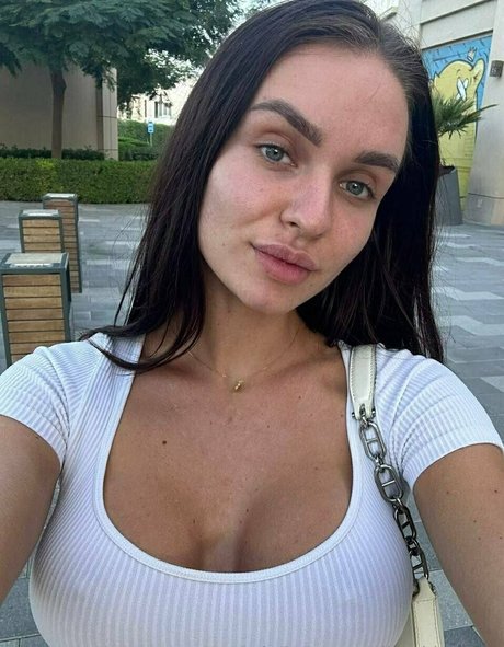 Elish blossom schauspielerin fotos