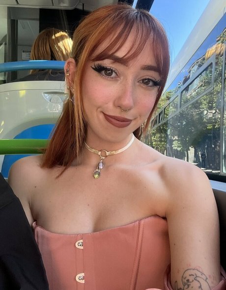 ebenholzlehrerin onlyfans heiße schöne galerie