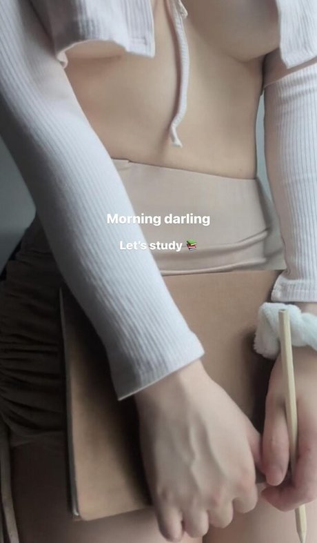 Diorwynn top exklusive foto