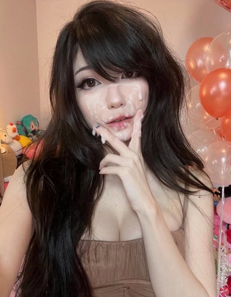 Emiru xxx pornostar fotos