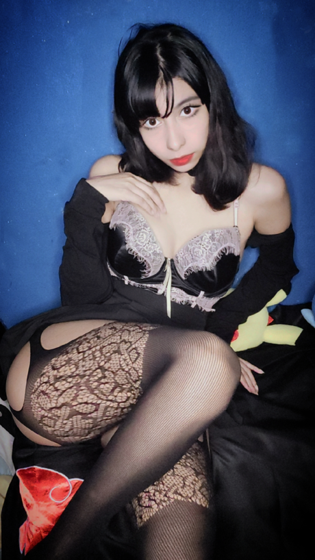 Lily waifu pornostar exklusive foto