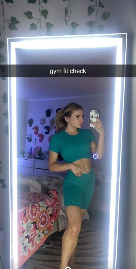 Bailey Rose model nackte foto