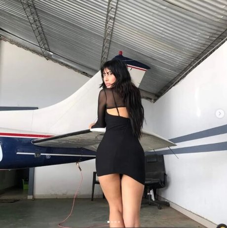 Vampira Morena sexy perfekte fotos