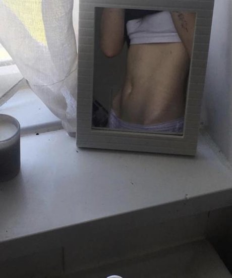 titten lutschen onlyfans kunst schöne bilder