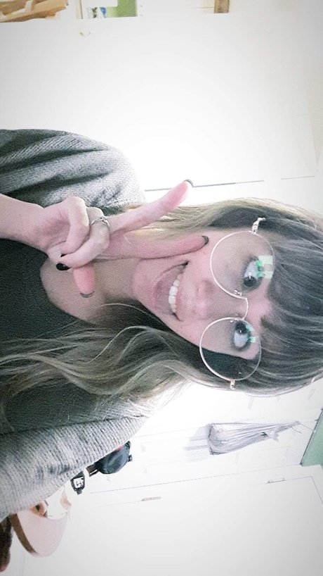 Yanderekamii exklusive erotische galerie