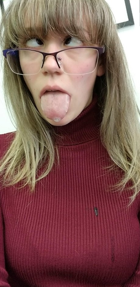 Yanderekamii xxx sexy bild