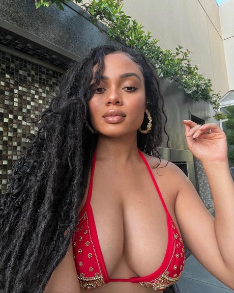 Essence Tatiana erwachsene akt galerie