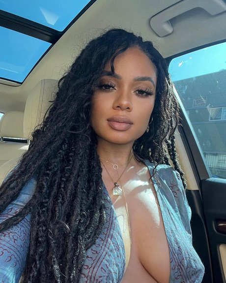 Essence Tatiana nacktheit porno bilder