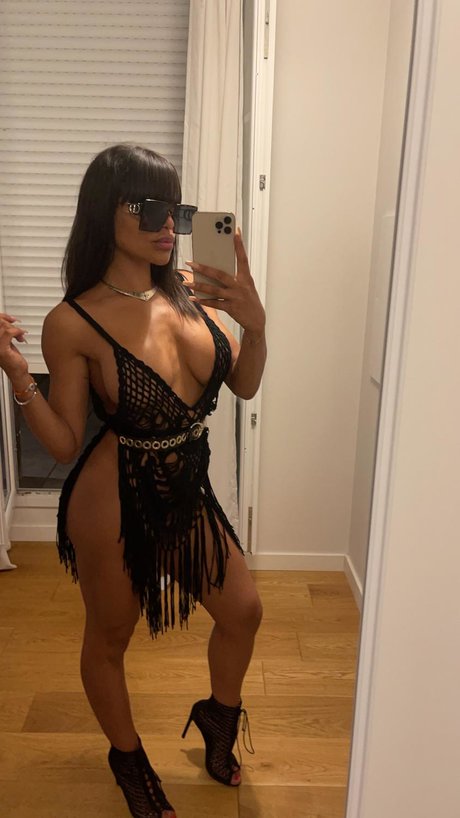 Ophelie Ferrand_ nackten pornostar bild