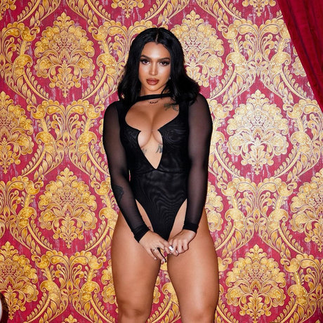 Nebby Fusco_ schöne exklusive foto