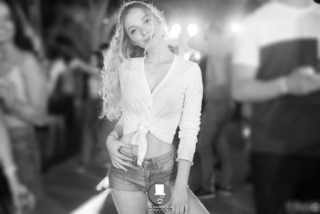 _Anna Bella kunst nackt bilder