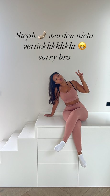 Steph Esther heiße erwachsene archiv