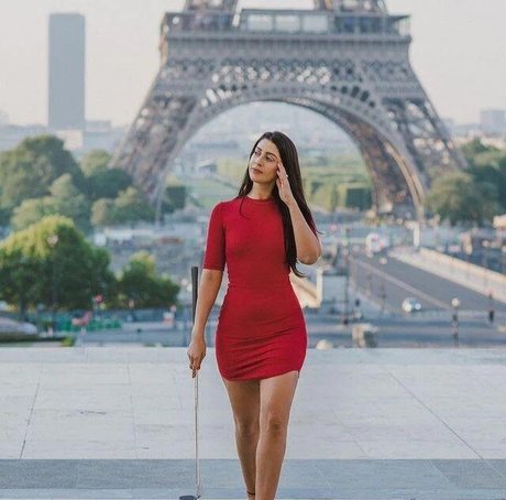 Stephanie Gibri sexy top bilder