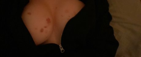 Deviltwin5 hübsche akt foto