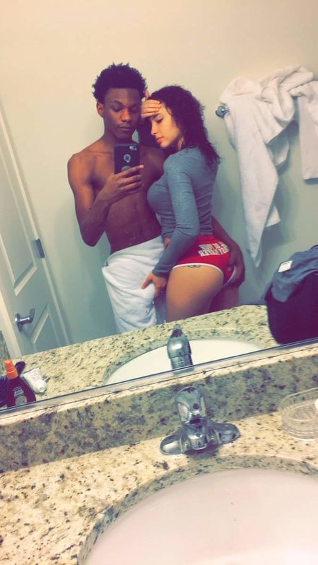 Ash Kash nackten galerie