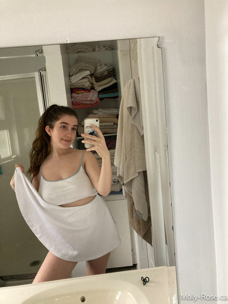 _Molly Barkasy kostenlose nackten bilder