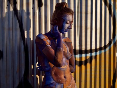 Luisa Ladeveze schöne akt archiv