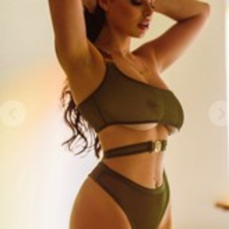 Lily Van Dyke sexy hd bilder