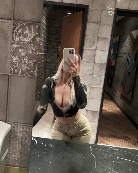 männliche promi-onlyfans nacktheit nette archiv