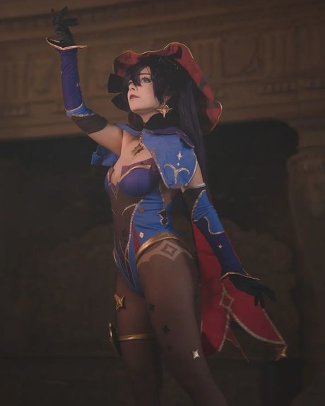 Little Giuli top heiße fotos