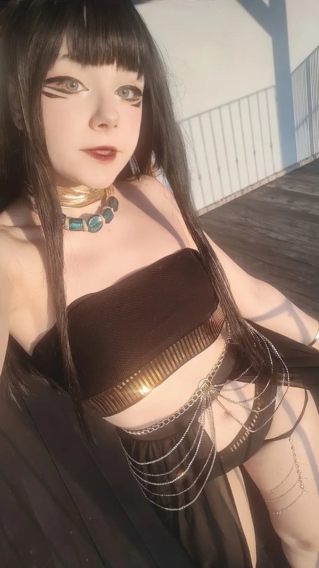 Little Giuli kostenlose nackte galerie